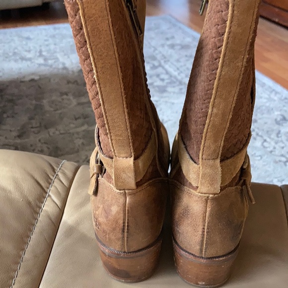 UGG light brown with waffle suede mid ankle boot. - Picture 3 of 7